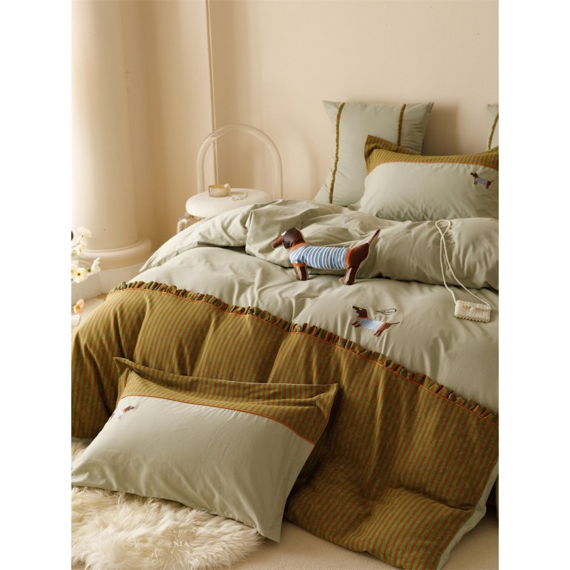 120 Brushed Four-piece Set Embroidered Cotton Quilt Cover Bedding