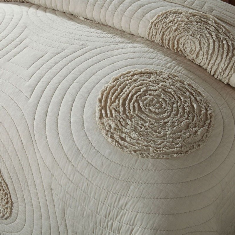 Embroidered quilted quilt Embroidered quilted quilt