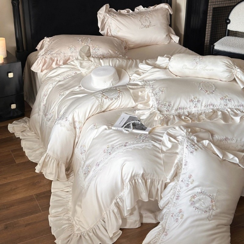 Sweet Tencel Four-Piece Bedding Set For Girls Bedrooms And Home Use