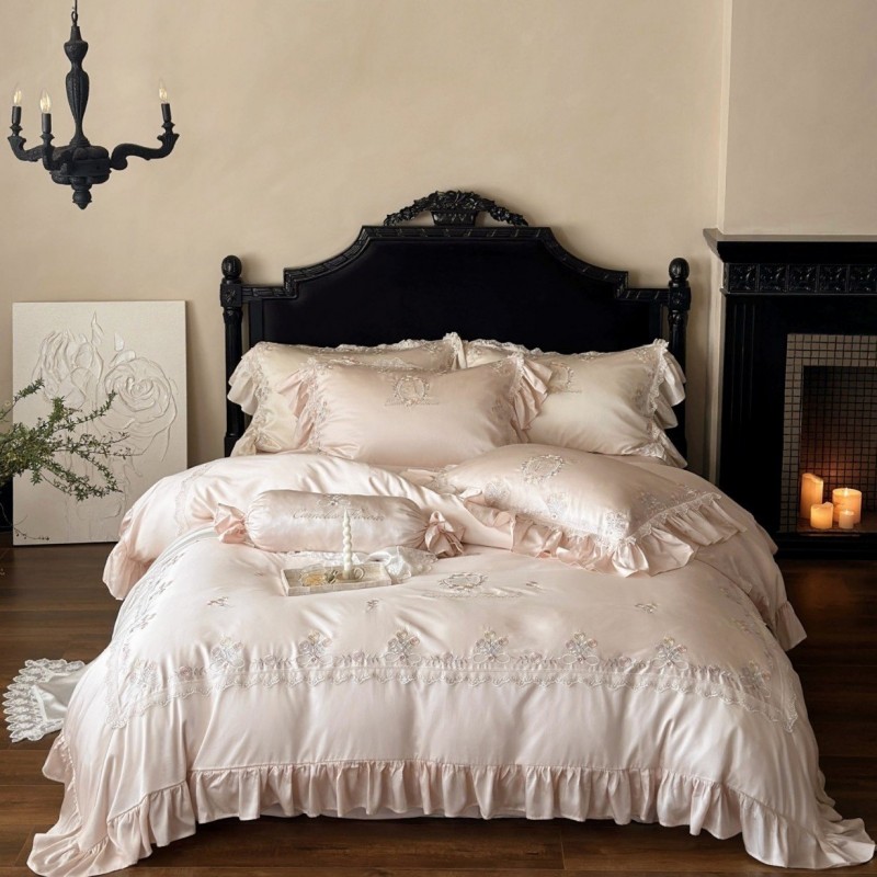 Sweet Tencel Four-Piece Bedding Set For Girls Bedrooms And Home Use